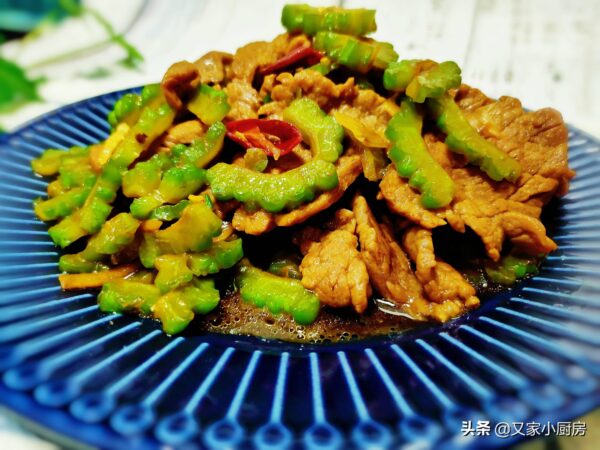 苦瓜怎么做好吃又不苦还有营养(苦瓜不苦的做法窍门)-1