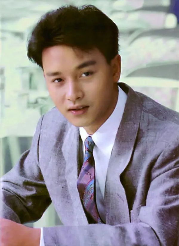 中国殿堂级歌手排名(华语乐坛十大殿堂人物名单)-1