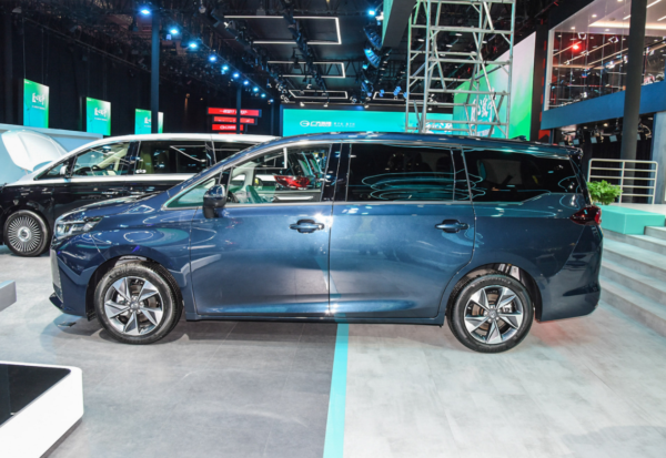 七座商务车排行榜前十名(15万左右七座商务车有哪些)-1