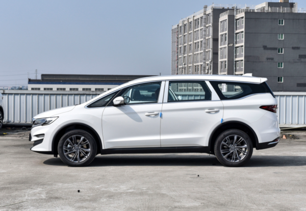 七座商务车排行榜前十名(15万左右七座商务车有哪些)-1