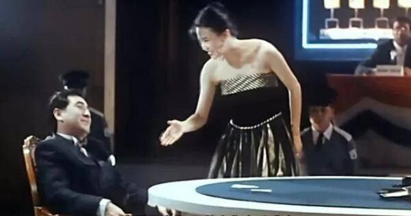 国语喜剧电影排行榜前十名(十大必看的经典喜剧电影)-1