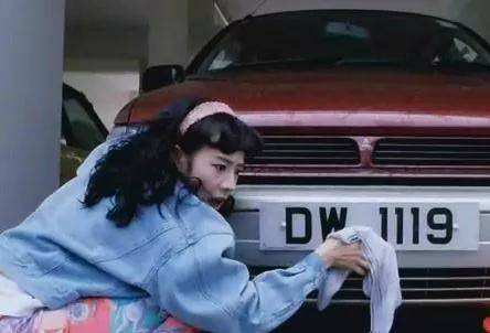 国语喜剧电影排行榜前十名(十大必看的经典喜剧电影)-1