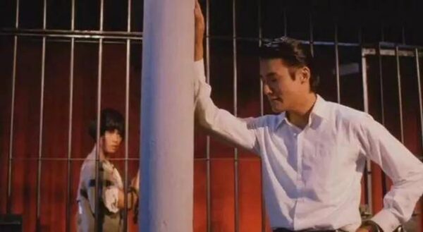 国语喜剧电影排行榜前十名(十大必看的经典喜剧电影)-1