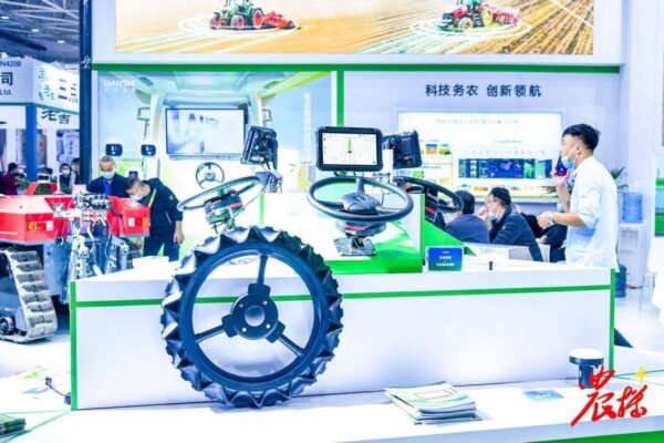 2023年农机导航排行榜前十名(农机导航十大品牌及价格)-1